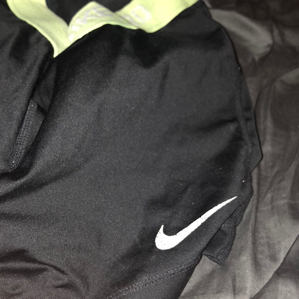 bundle of used nike pro shorts - Picture 6 of 8
